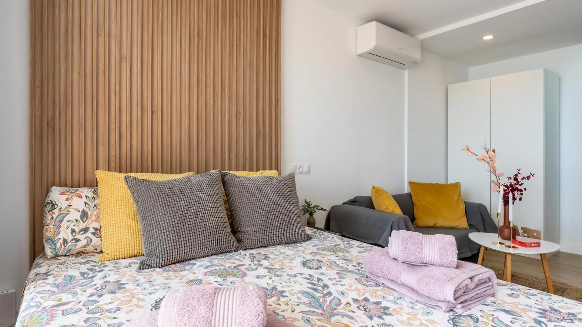 Beach Front Holiday Studio Фуэнхирола