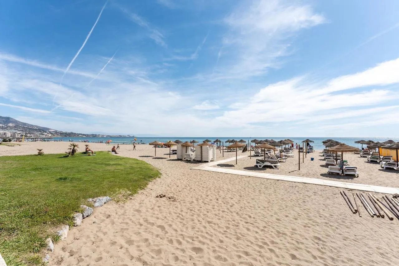 Beach Front Holiday Studio Fuengirola Apartment